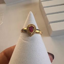 AN.AU.AMA.GOTA ZIRCONIA VERMELHA