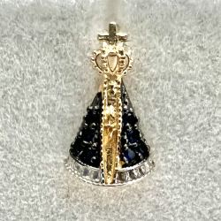 Pingente Ouro 18K Nossa Senhora Aparecida Pequena Com Zircônia Azul No Manto